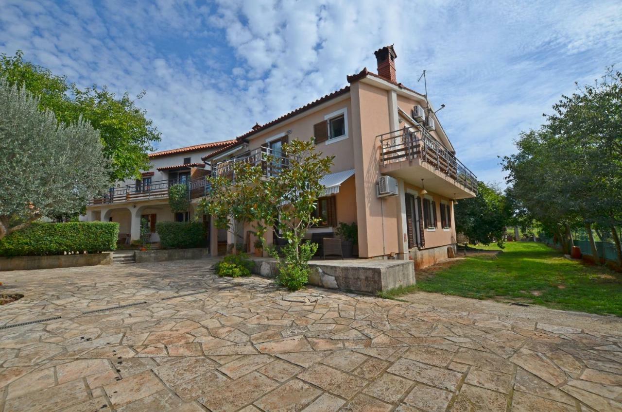 Apartments Josip Pavicini Exteriér fotografie